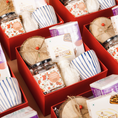 Load image into Gallery viewer, Holly Jolly Hampers
